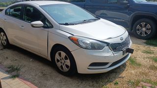 2016 Kia Forte LX - Exterior Front Right Corner Image